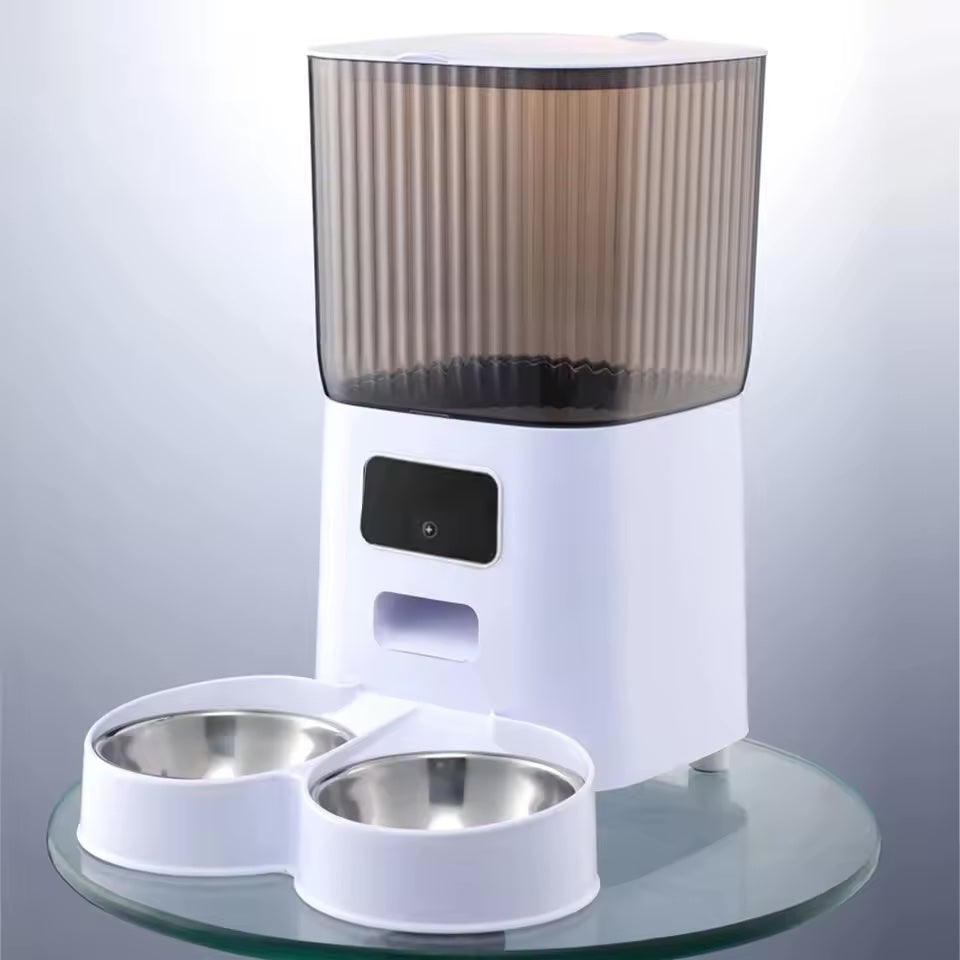 Smart Whiskers™ Automatic Pet Feeder With Camera